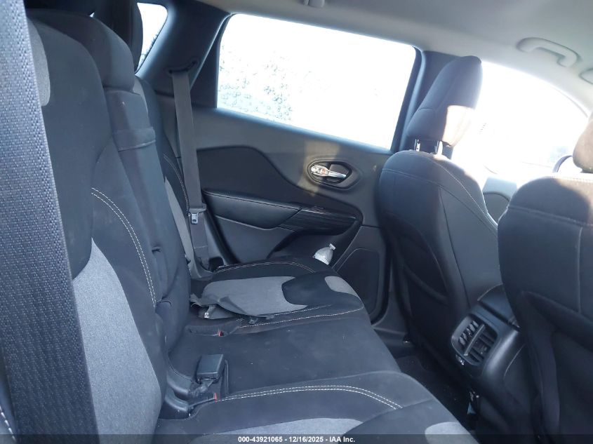 2014 Jeep Cherokee Latitude VIN: 1C4PJLCB5EW323796 Lot: 43921065