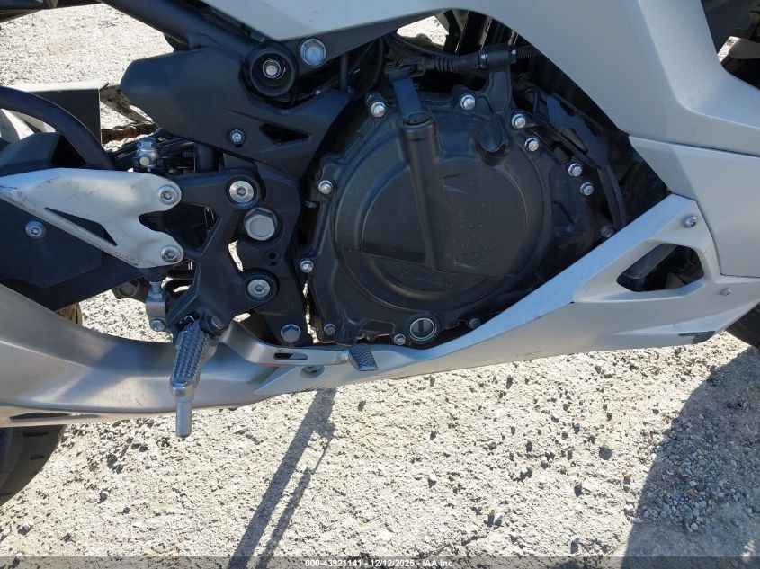 2024 Kawasaki Ex500 VIN: ML5EXGG1XRDA27833 Lot: 43921141