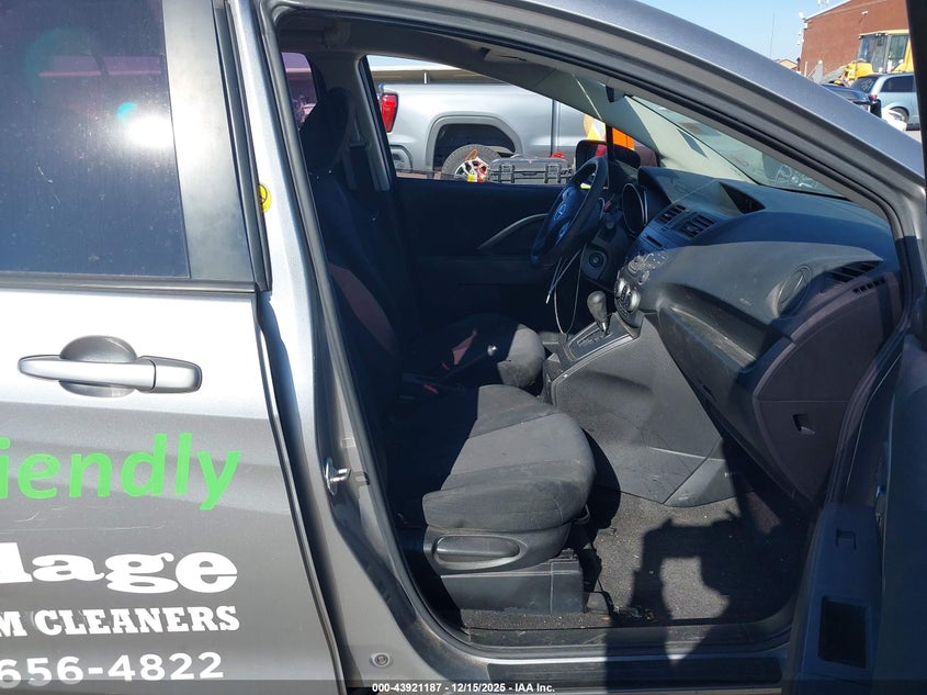 2014 Mazda Mazda5 Sport #5