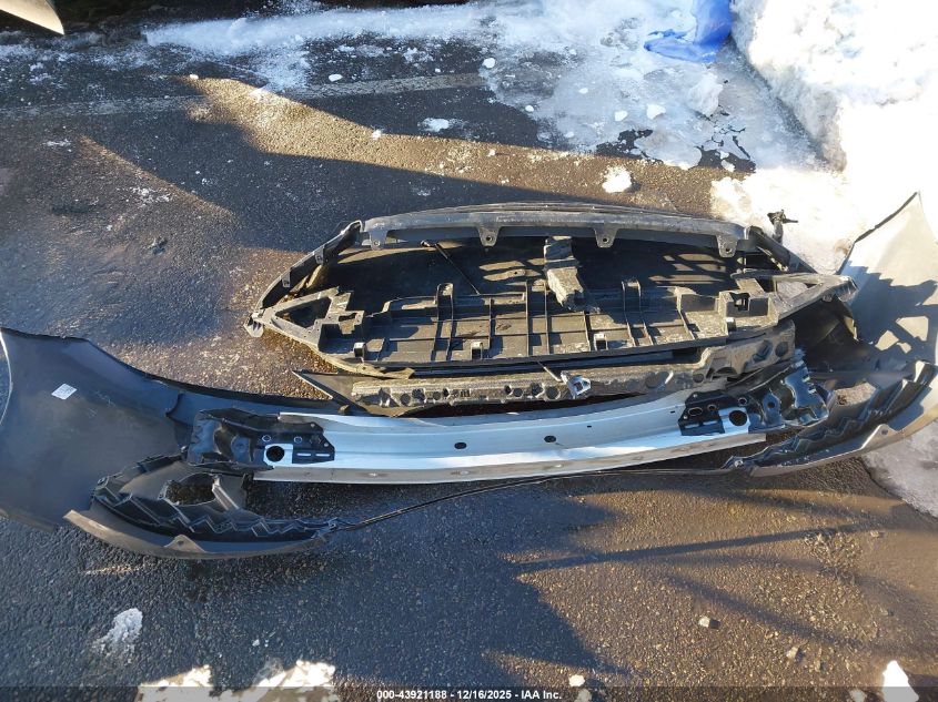 2024 Toyota Camry Le VIN: 4T1C11AK3RU227829 Lot: 43921188