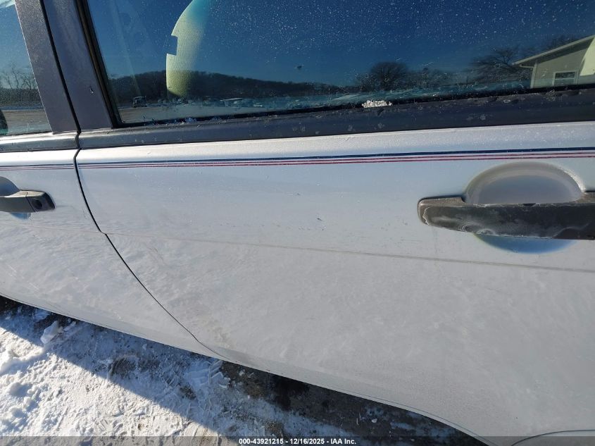 2008 Ford Focus S VIN: 1FAHP34N08W170699 Lot: 43921215