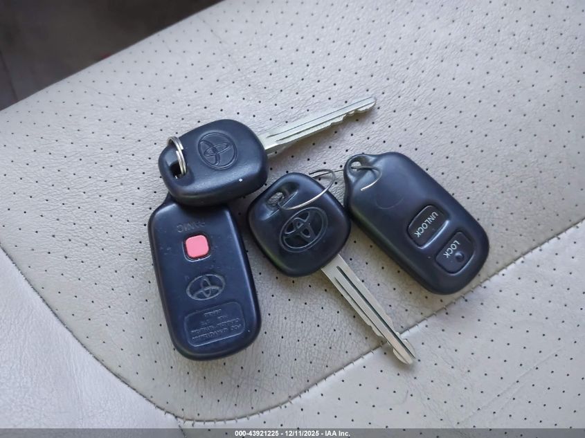 2002 Toyota Highlander Limited V6 VIN: JTEGF21A820053799 Lot: 43921225