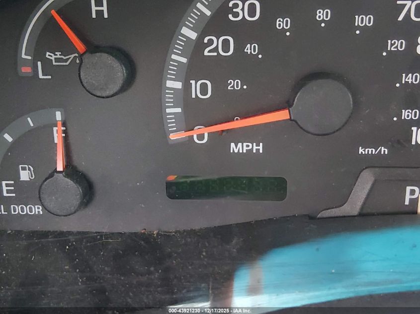 2000 Ford F-150 Lariat/Work Series/Xl/Xlt VIN: 1FTRX17W8YKB18266 Lot: 43921230