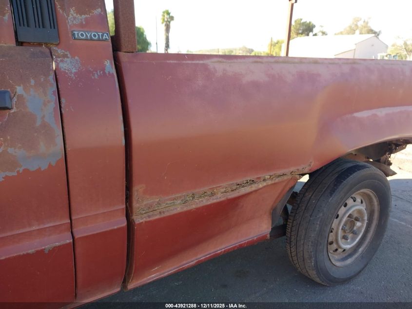 1984 Toyota Pickup 3/4 Ton Long Bed Rn55 VIN: JT4RN55E6E0065579 Lot: 43921288