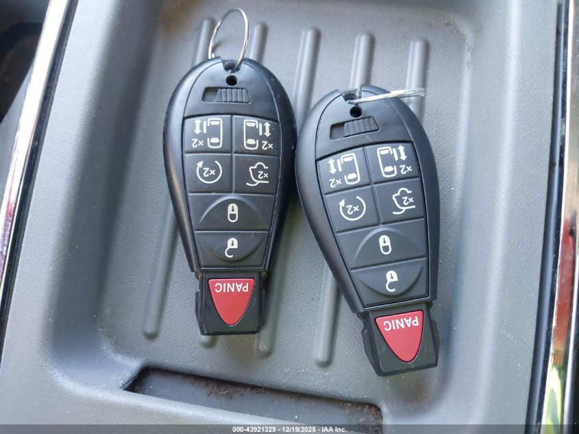 2008 Chrysler Town & Country Touring VIN: 2A8HR54P78R796933 Lot: 43921329