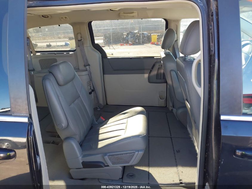 2008 Chrysler Town & Country Touring VIN: 2A8HR54P78R796933 Lot: 43921329