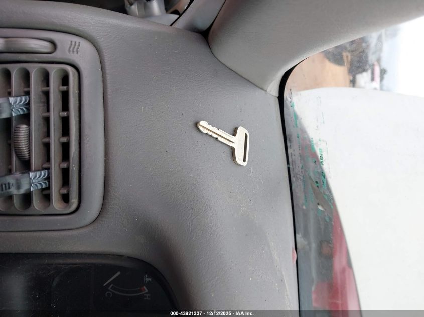 2001 Toyota Corolla Le VIN: 2T1BR12E71C507692 Lot: 43921337