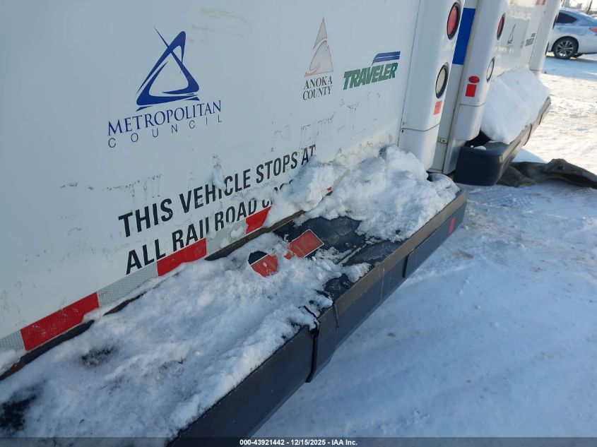 2018 Ford E-450 Cutaway VIN: 1FDFE4FS1JDC18613 Lot: 43921442