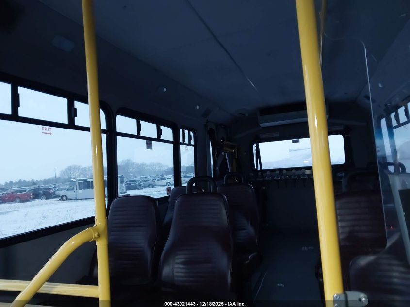 2017 Ford E-450 Cutaway VIN: 1FDFE4FS1HDC67062 Lot: 43921443