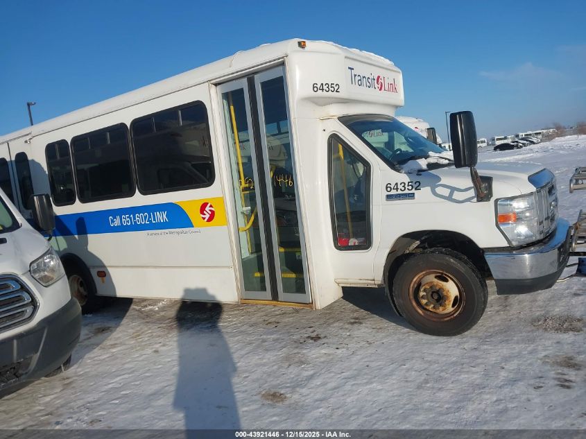 2017 Ford E-450 Cutaway VIN: 1FDFE4FS3HDC78810 Lot: 43921446