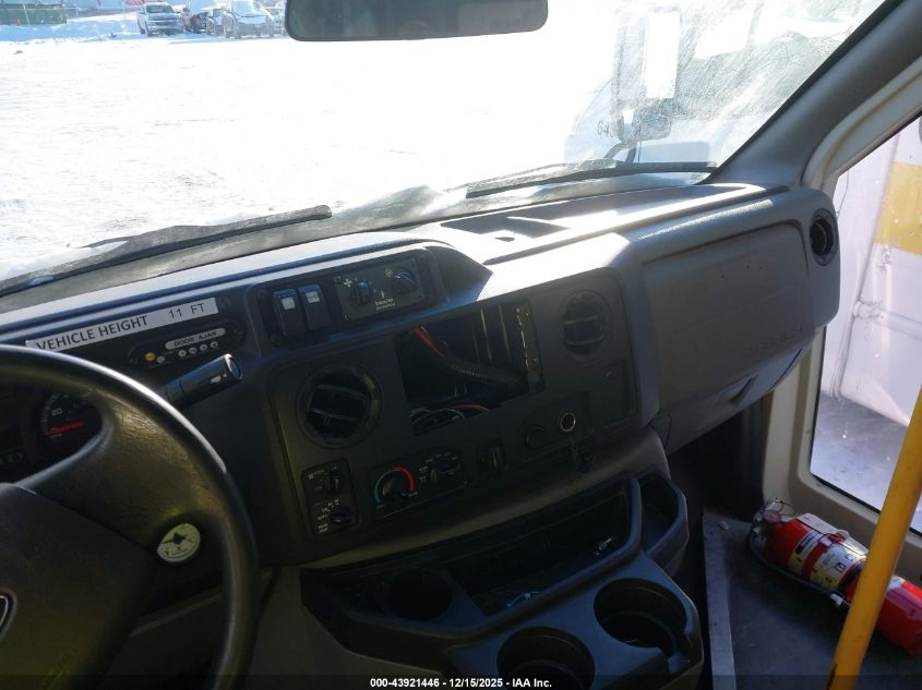 2017 Ford E-450 Cutaway VIN: 1FDFE4FS3HDC78810 Lot: 43921446