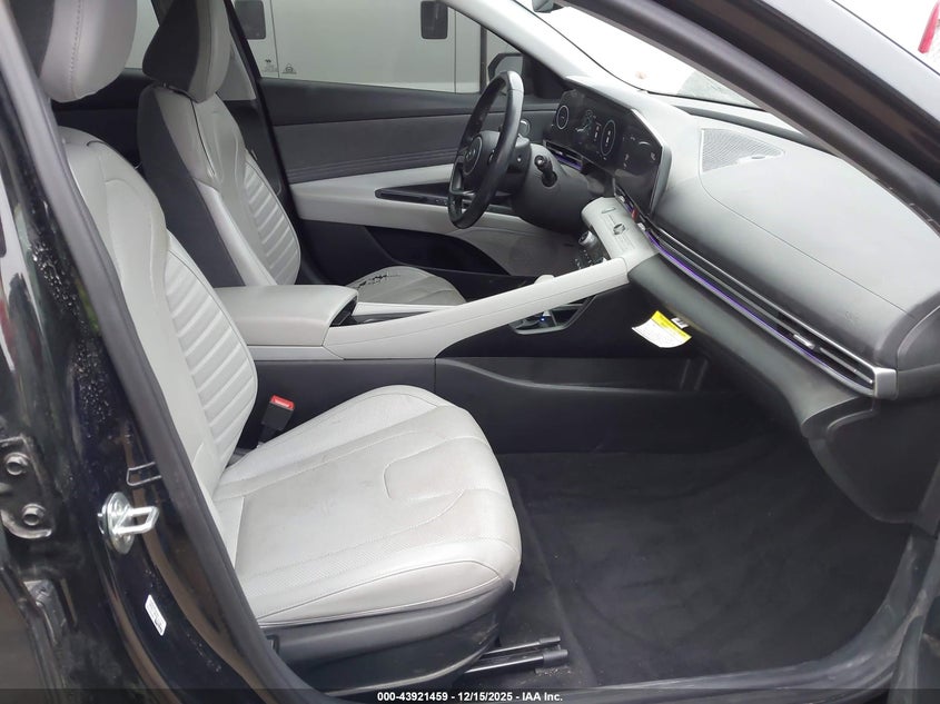 2021 Hyundai Elantra Limited