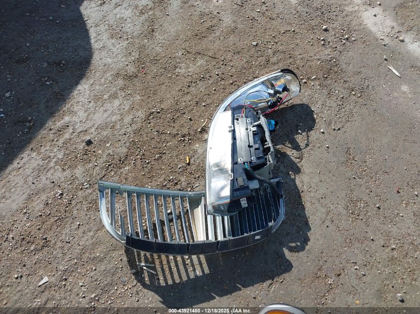 1998 Lincoln Town Car Cartier VIN: 1LNFM83W9WY709495 Lot: 43921480