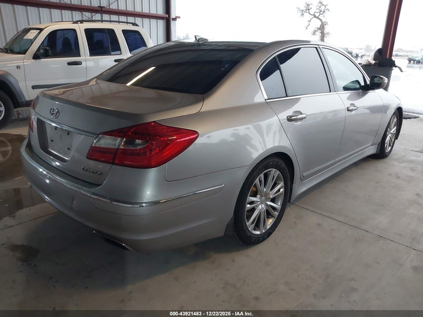 2013 Hyundai Genesis 3.8