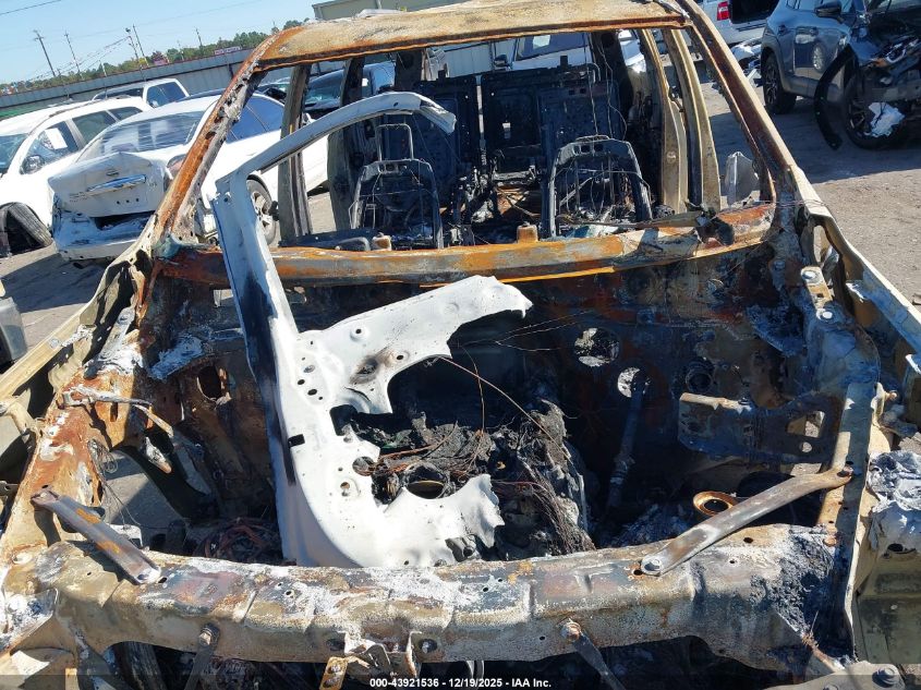 2025 GMC Yukon Xl 4Wd At4 Ultimate VIN: 1GKS2WRL5SR172126 Lot: 43921536