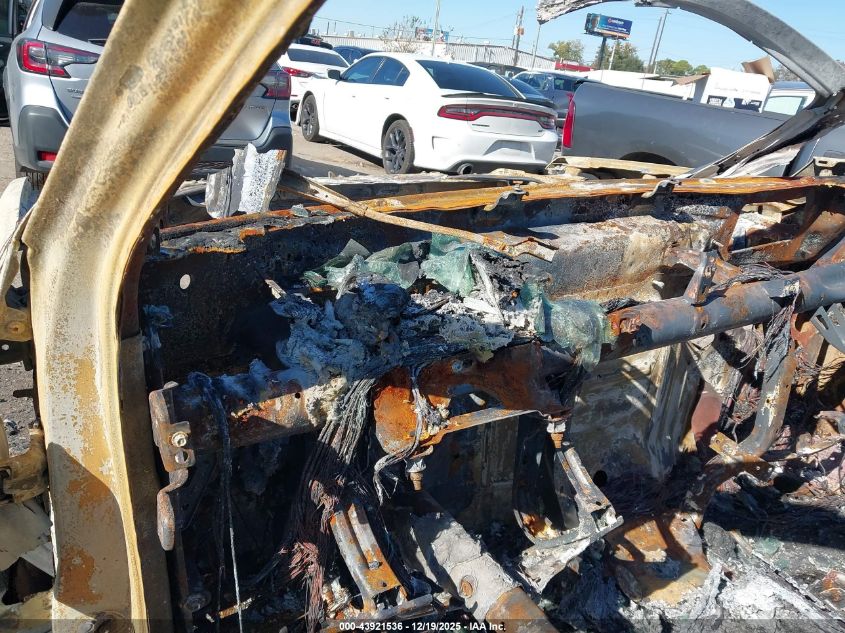 2025 GMC Yukon Xl 4Wd At4 Ultimate VIN: 1GKS2WRL5SR172126 Lot: 43921536