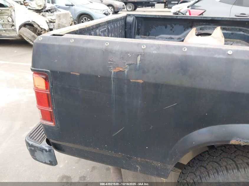 1993 Dodge Dakota VIN: 1B7FL26X8PS247671 Lot: 43921539