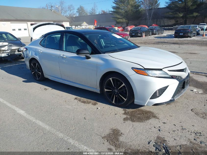 TOYOTA CAMRY XSE