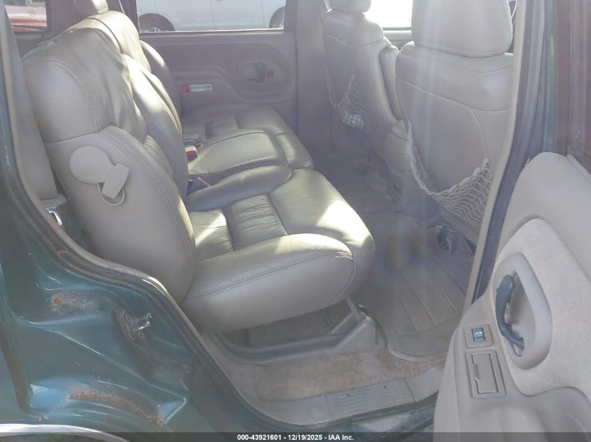 1998 Chevrolet Tahoe Ls VIN: 1GNEK13R9WJ303322 Lot: 43921601