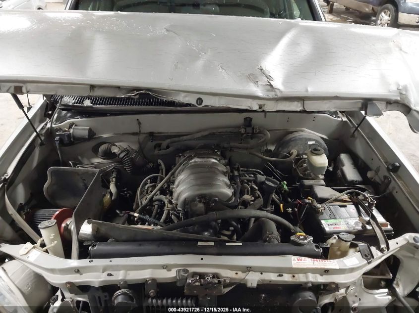 2004 Toyota Tundra Sr5 V8 VIN: 5TBDT44124S435956 Lot: 43921726