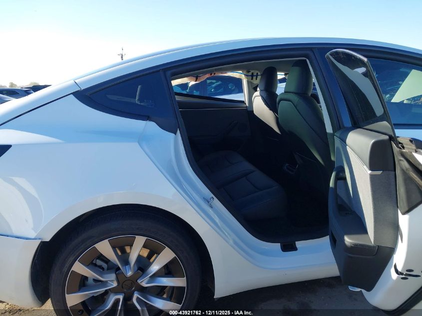 2025 Tesla Model 3 VIN: 5YJ3E1EA4SF049843 Lot: 43921762