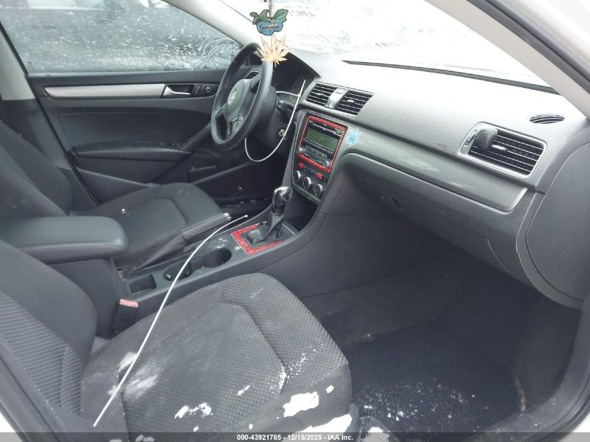 2012 Volkswagen Passat 2.5L S