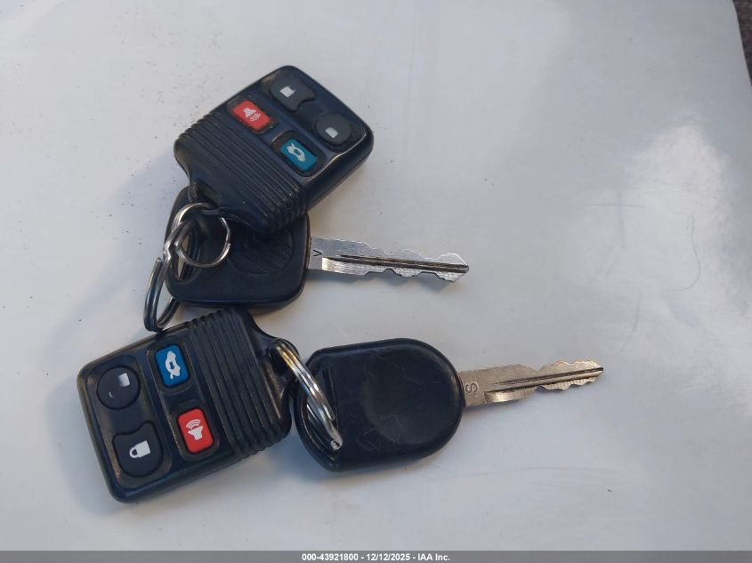 2000 Ford Taurus Sel VIN: 1FAFP56S0YA195217 Lot: 43921800