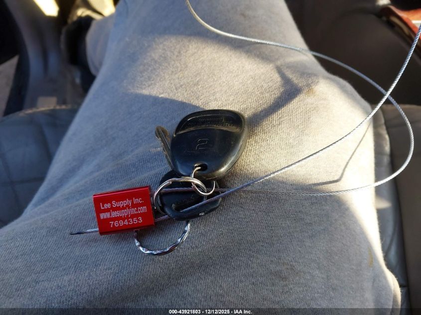 2005 GMC Envoy Xl Denali VIN: 1GKET66M356203872 Lot: 43921803