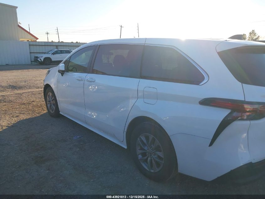 2022 Toyota Sienna Le VIN: 5TDKRKEC8NS112840 Lot: 43921813