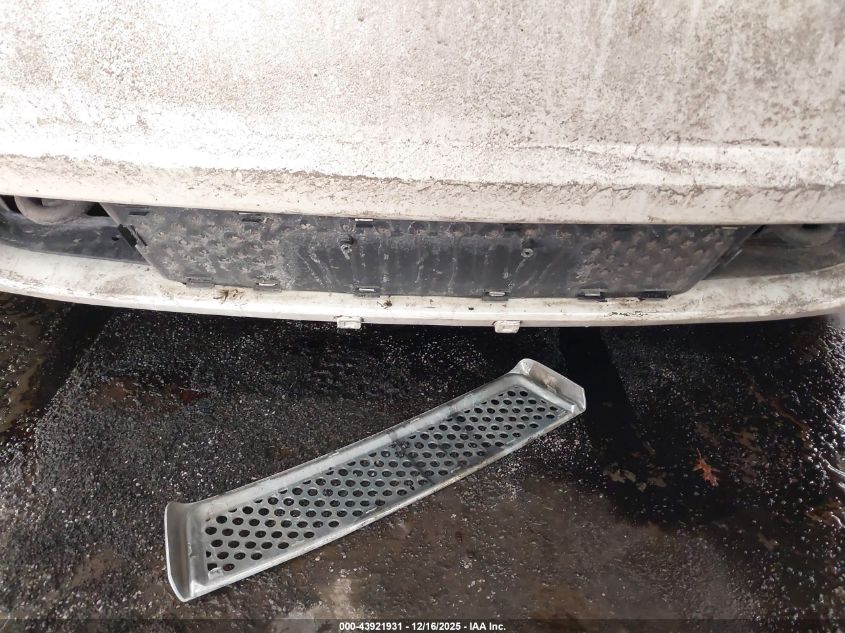 2013 GMC Yukon Xl 1500 Denali VIN: 1GKS2MEF2DR121349 Lot: 43921931