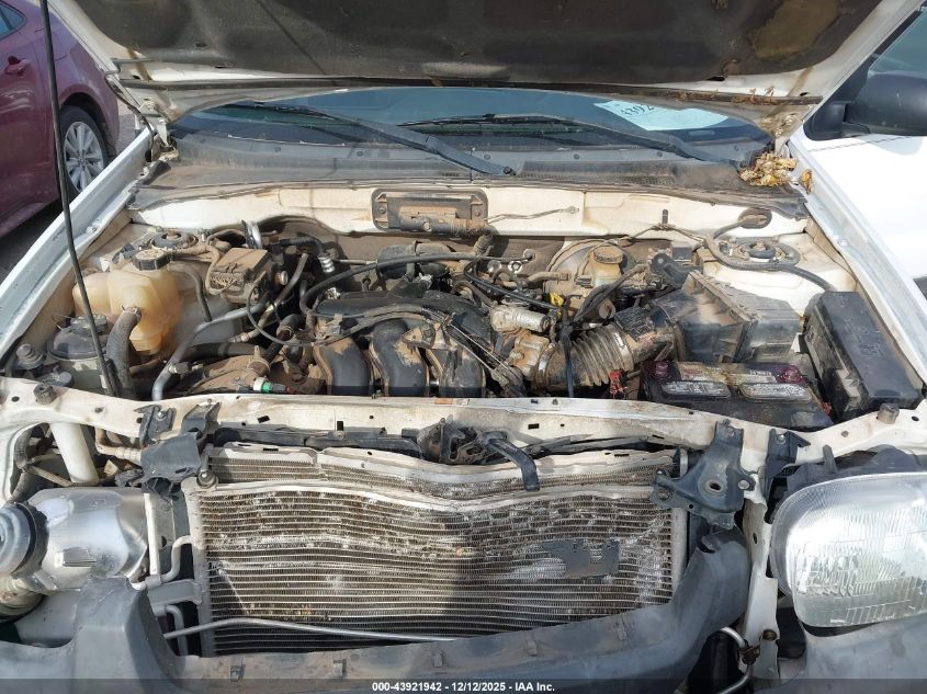 2004 Ford Escape Xls VIN: 1FMCU02124KB38345 Lot: 43921942