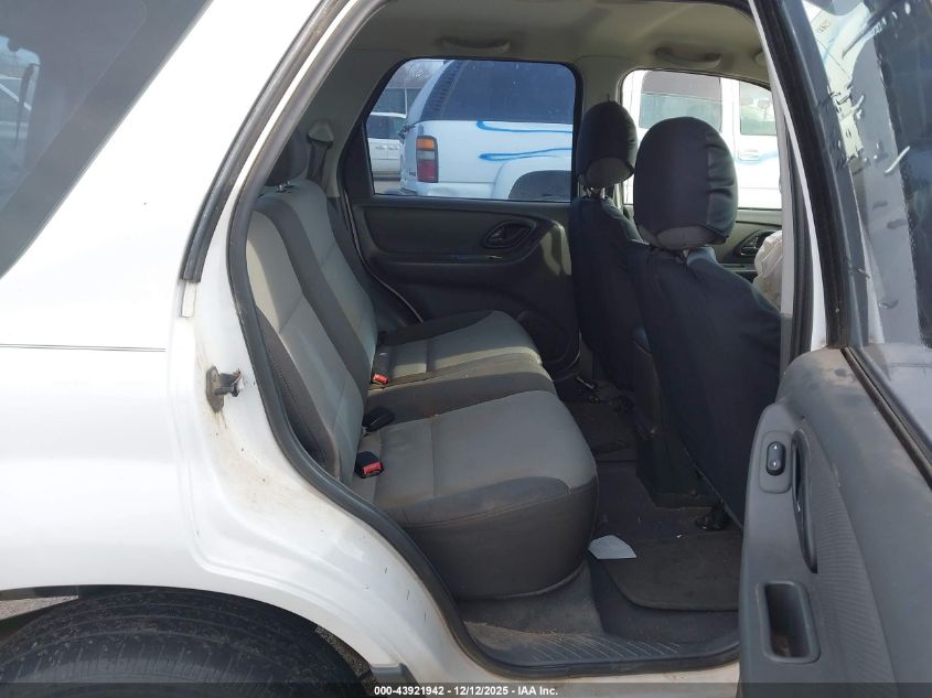 2004 Ford Escape Xls VIN: 1FMCU02124KB38345 Lot: 43921942