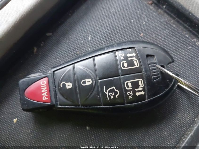 2013 Chrysler Town & Country Touring VIN: 2C4RC1BG6DR675698 Lot: 43921998