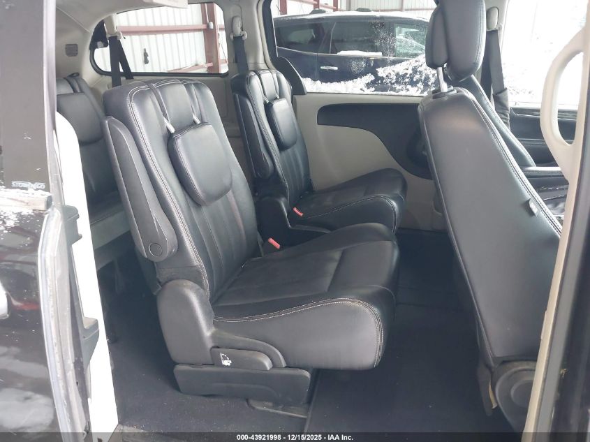 2013 Chrysler Town & Country Touring VIN: 2C4RC1BG6DR675698 Lot: 43921998