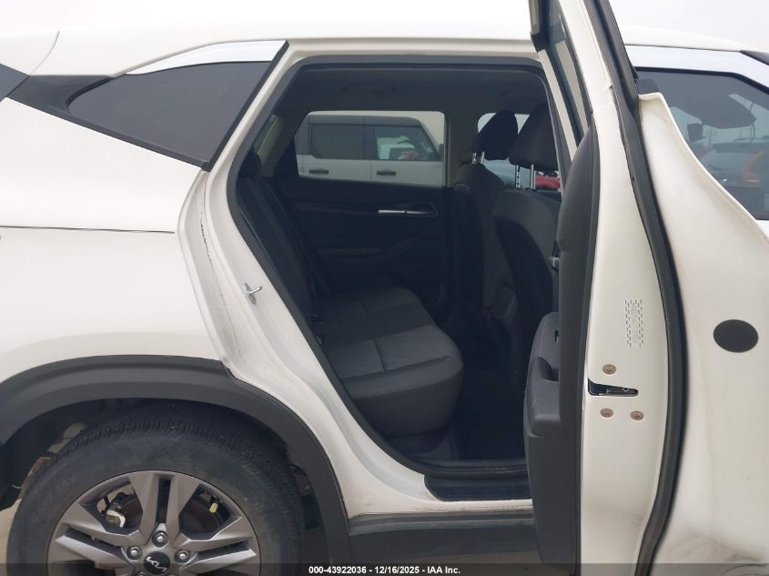 2023 Kia Seltos Lx VIN: KNDEPCAA1P7379828 Lot: 43922036