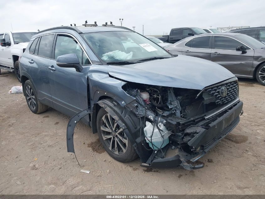 TOYOTA COROLLA CROSS XLE