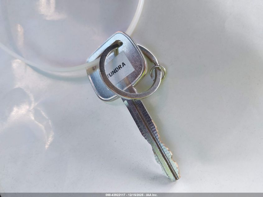 2005 Toyota Tundra Sr5 V8 VIN: 5TBET341X5S473077 Lot: 43922117