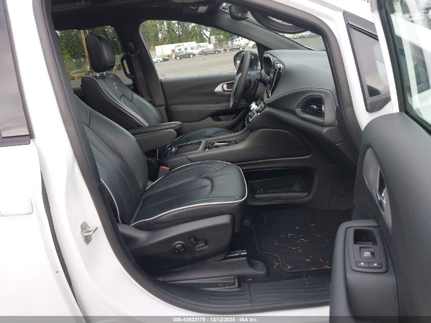 2025 Chrysler Pacifica - 2C4RC1GG0SR548502