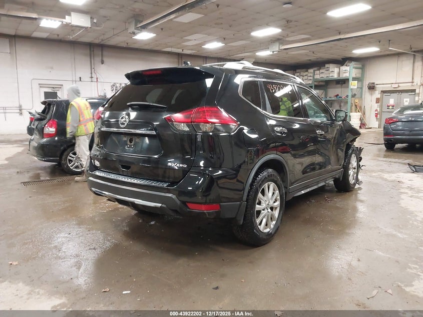 2017 Nissan Rogue Sv