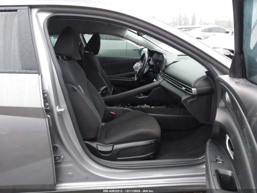 KMHLS4AG0PU428854 2023 HYUNDAI ELANTRA photo no. 17