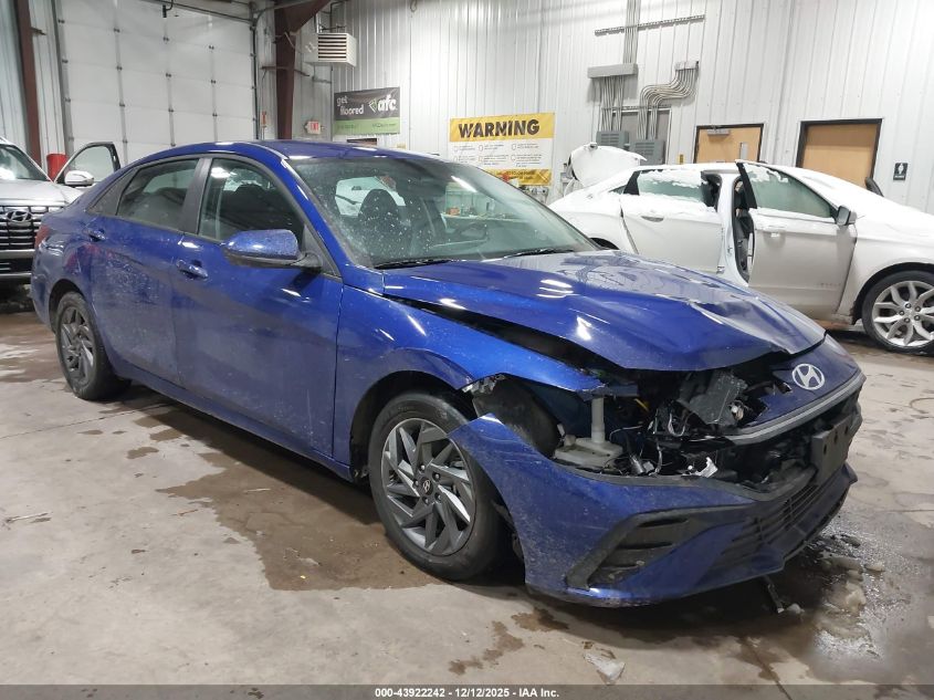 HYUNDAI ELANTRA BLUE