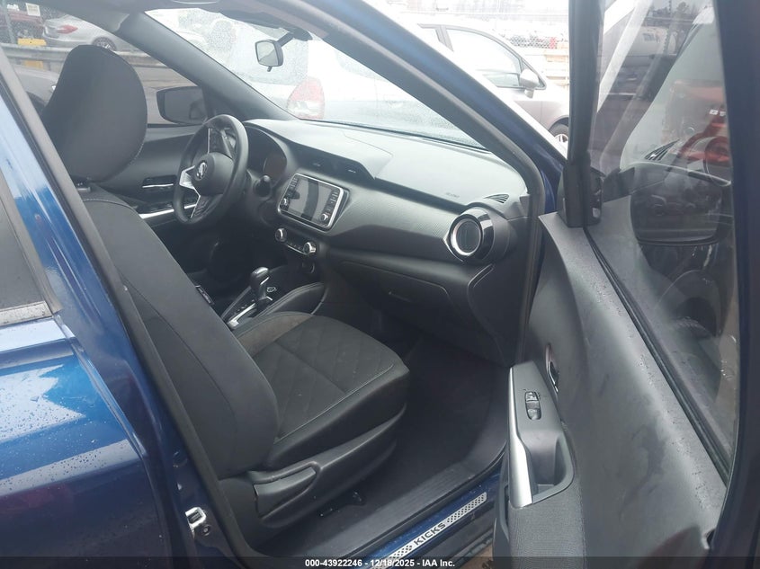 2020 Nissan Kicks Sv Xtronic Cvt