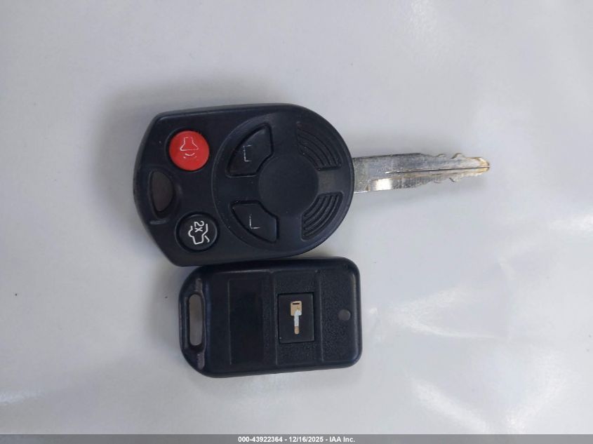 2012 Ford Escape Limited VIN: 1FMCU0EG8CKC80004 Lot: 43922364