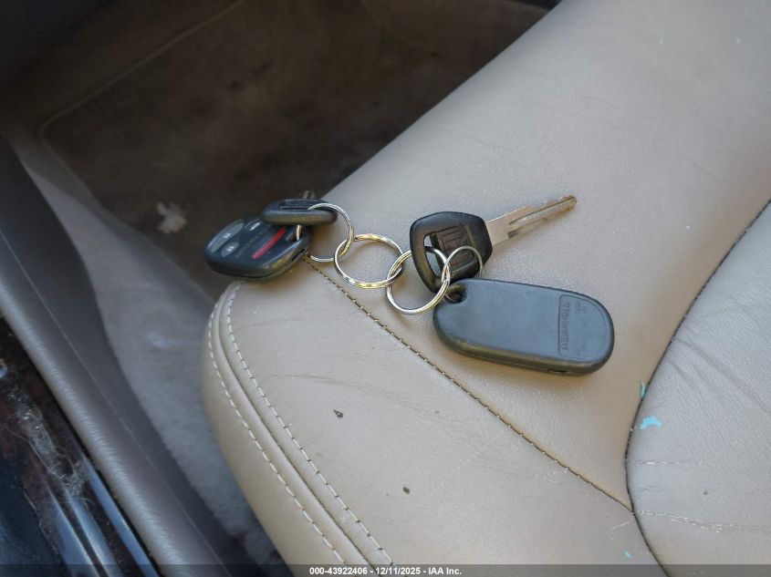 2000 Honda Accord 2.3 Ex VIN: 1HGCG5569YA011699 Lot: 43922406