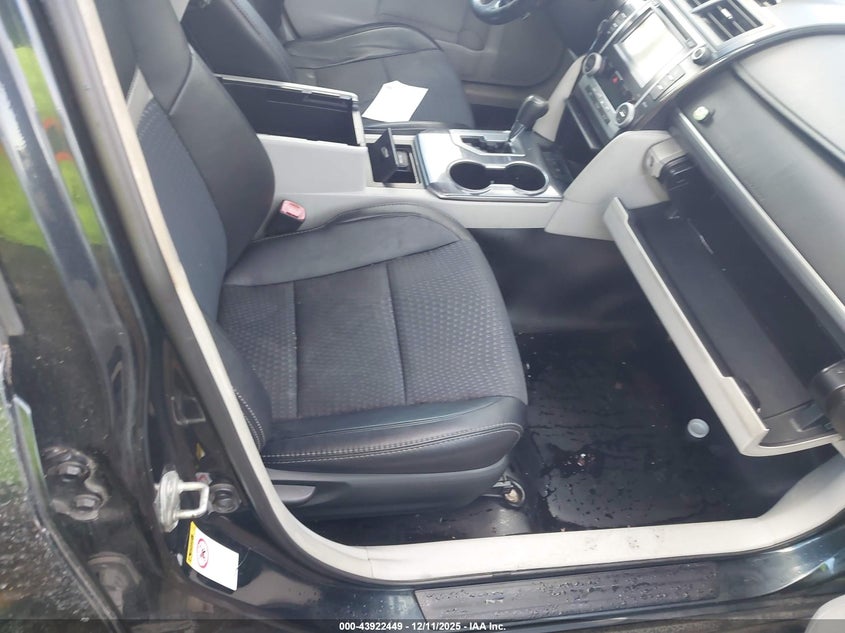 2013 TOYOTA CAMRY HYBRID auction photo 5