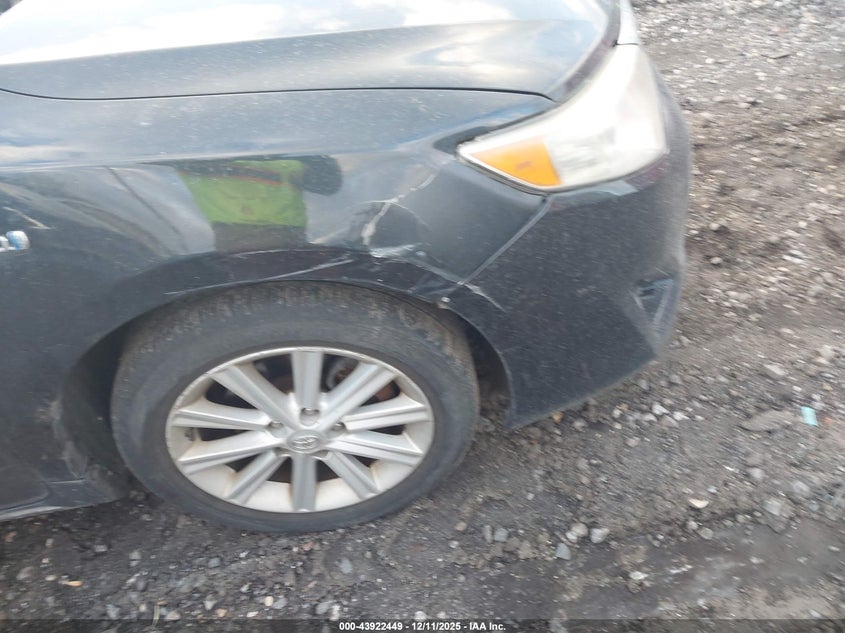 2013 TOYOTA CAMRY HYBRID auction photo 6