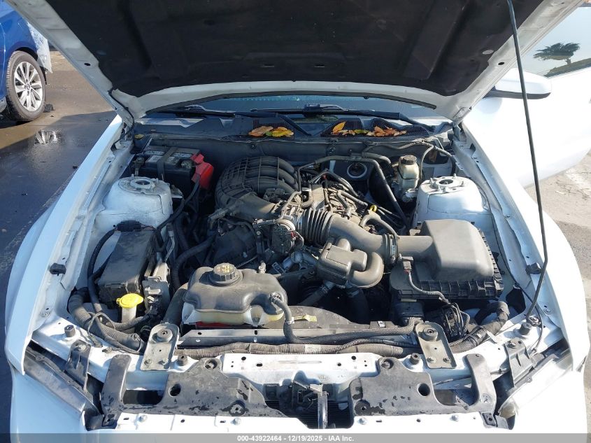 2014 Ford Mustang V6 Premium VIN: 1ZVBP8AM4E5278377 Lot: 43922464