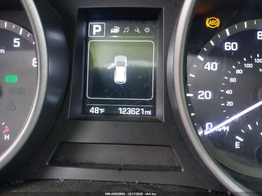 2017 Hyundai Santa Fe Sport 2.4L VIN: 5XYZTDLB0HG440101 Lot: 43922505