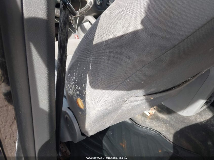 2008 Volkswagen Rabbit S VIN: WVWDB71K68W288930 Lot: 43922548