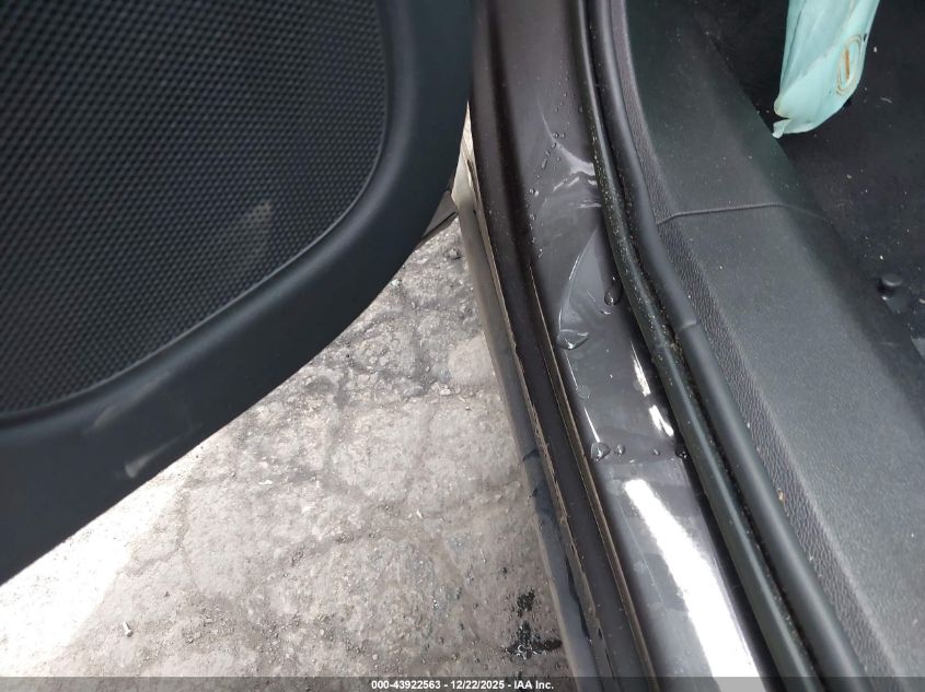 2023 Volvo Xc60 Recharge Plug-In Hybrid T8 Core Bright Theme VIN: YV4H60DV1P1226136 Lot: 43922563